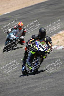 media/Jun-05-2022-WERA (Sun) [[64b01df28d]]/Race 13 senior superbike/